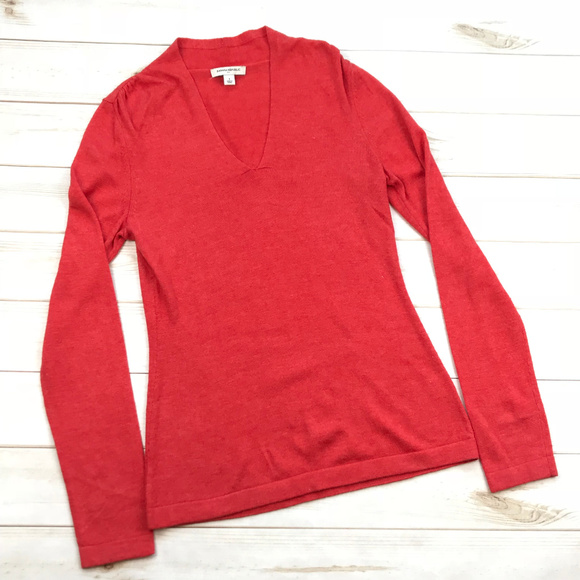 Banana Republic Sweaters - Banana Republic Size Small v-neck coral sweater